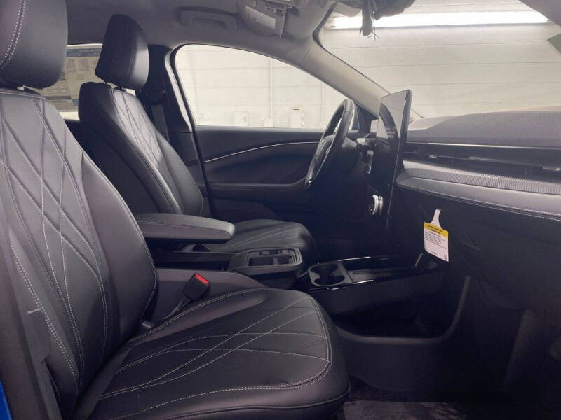 2025 Ford Mustang Mach-E Select