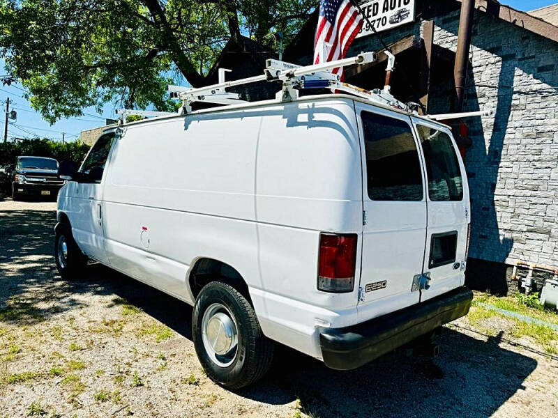 2005 Ford E-Series E-250