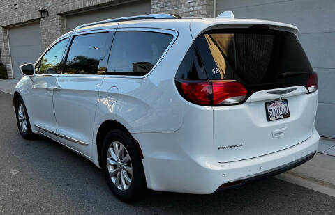 2018 Chrysler Pacifica Touring L Plus
