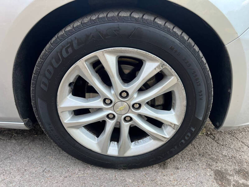 2017 Chevrolet Malibu LT