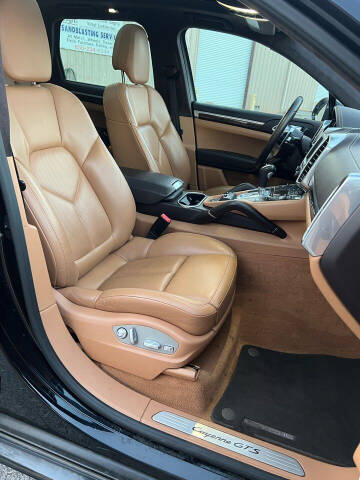 2016 Porsche Cayenne GTS