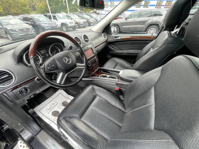 2011 Mercedes-Benz GL-Class GL 550 4MATIC