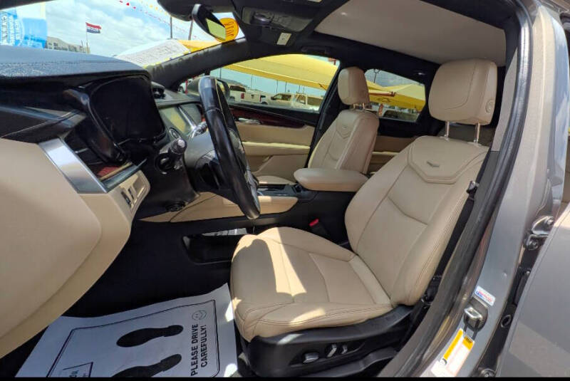 2018 Cadillac XT5 Premium Luxury