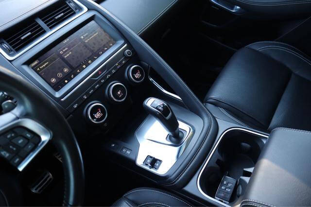 2018 Jaguar E-PACE P300 R-Dynamic S