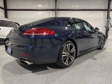 2016 Porsche Panamera Edition