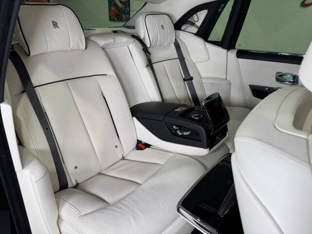 2022 Rolls-Royce Phantom