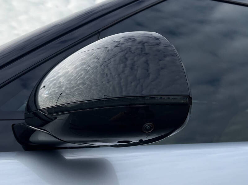 2025 Land Rover Range Rover P400 SE