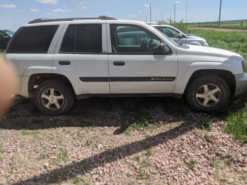 2004 Chevrolet TrailBlazer for sale at B&M Auto Sales and Service LLP in Marion SD