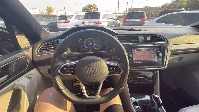 2024 Volkswagen Tiguan SE R-Line Black