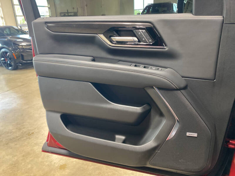 2025 GMC Yukon Elevation