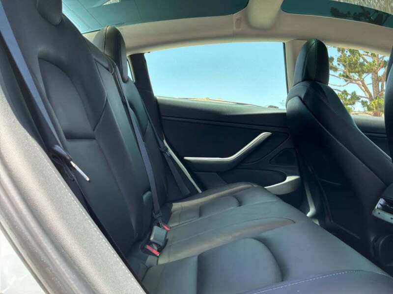 2019 Tesla Model 3 Mid Range