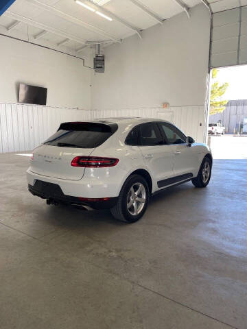 2017 Porsche Macan
