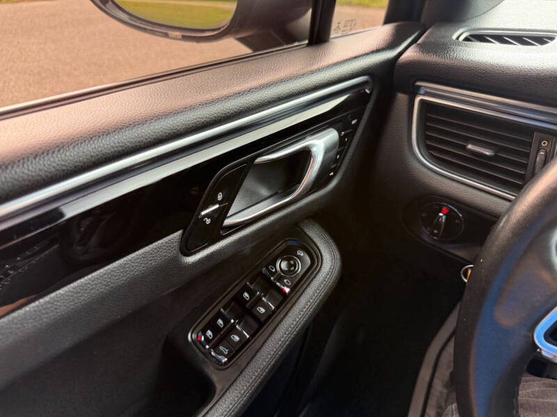 2015 Porsche Macan S