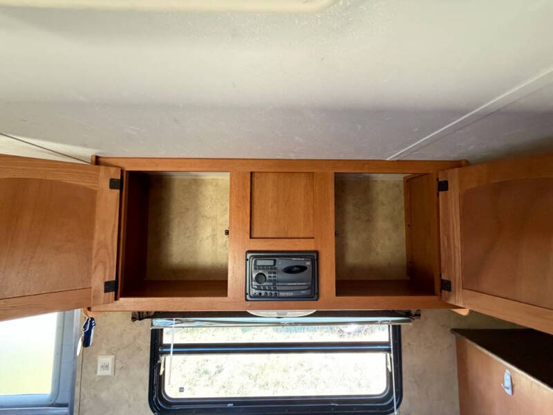 2010 Keystone RV TRAILER
