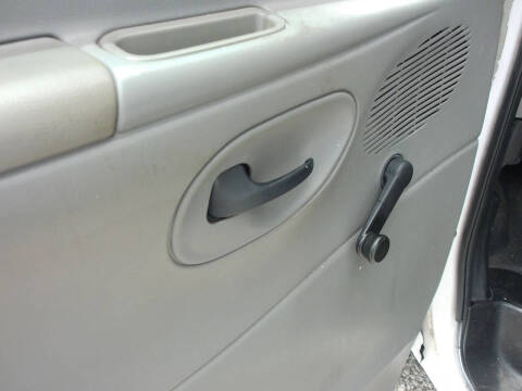 2003 Ford E-Series E-250