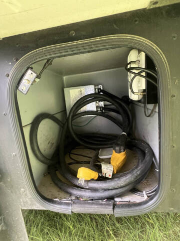 2007 Winnebago Adventurer