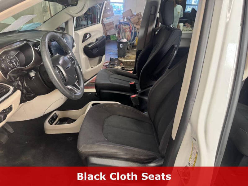 2017 Chrysler Pacifica Touring