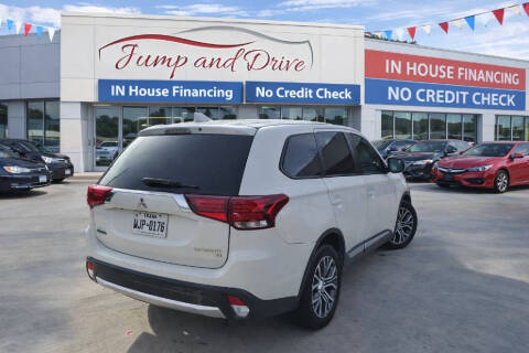 2017 Mitsubishi Outlander SE