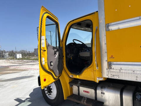 2020 Freightliner M2 106