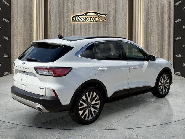 2020 Ford Escape Hybrid Titanium