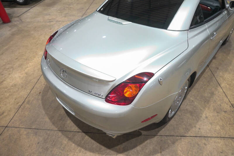 2004 Lexus SC 430