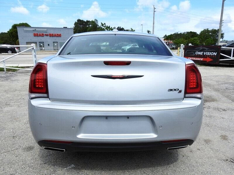 2021 CHRYSLER 300 Sedan - $23,900