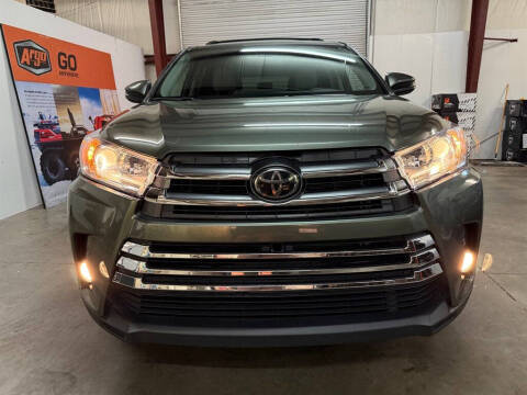 2017 Toyota Highlander LE