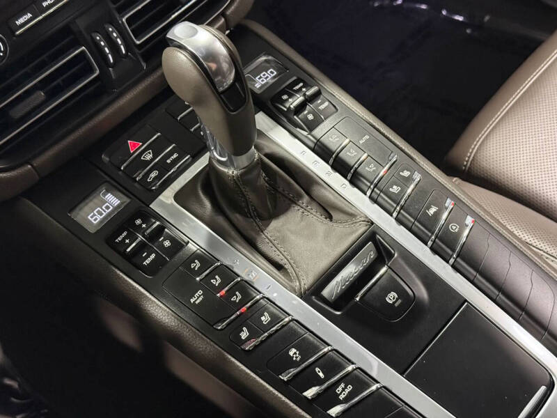 2019 Porsche Macan S