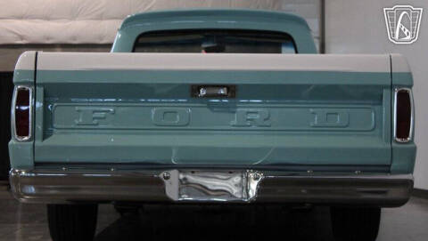 1965 Ford F-100