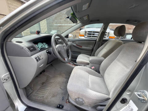 2004 Toyota Corolla LE