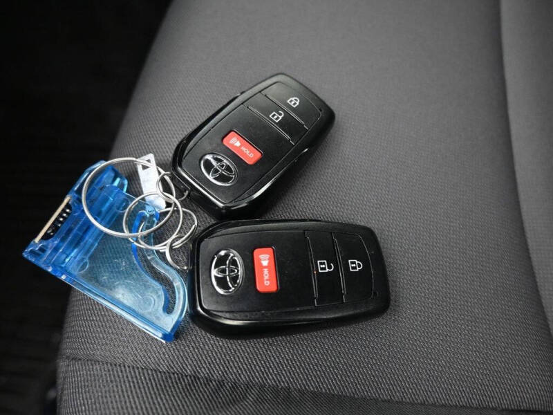 2025 Toyota Tacoma SR