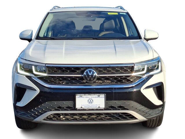 2024 Volkswagen Taos SEL 4Motion