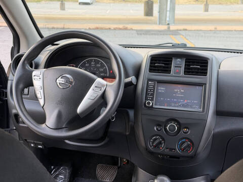2019 Nissan Versa S Plus