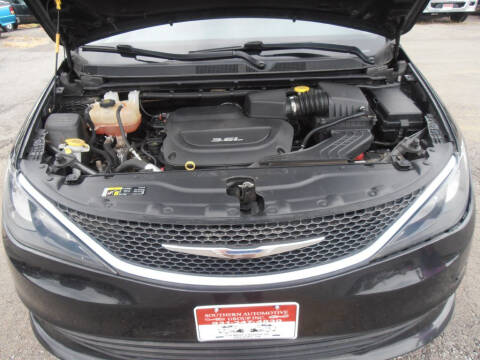 2017 Chrysler Pacifica LX