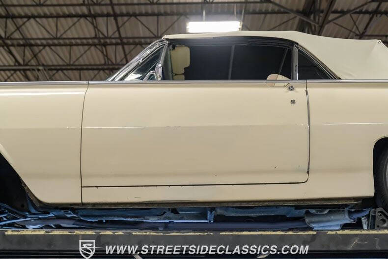 1962 Ford Thunderbird