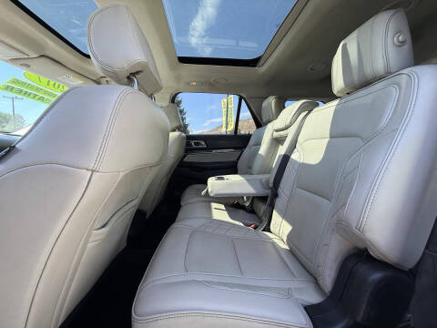 2017 Ford Explorer Platinum