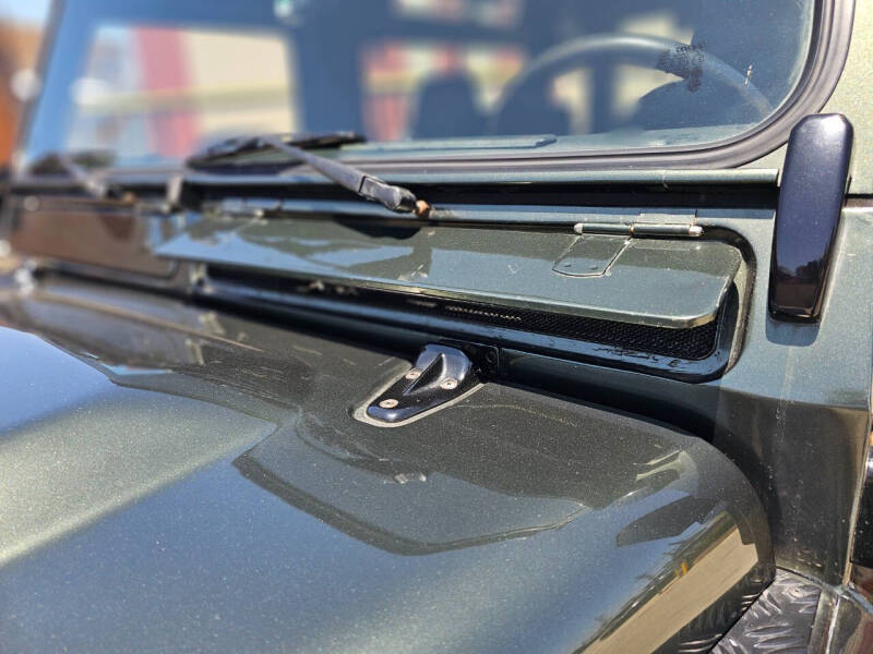 1990 Land Rover Defender