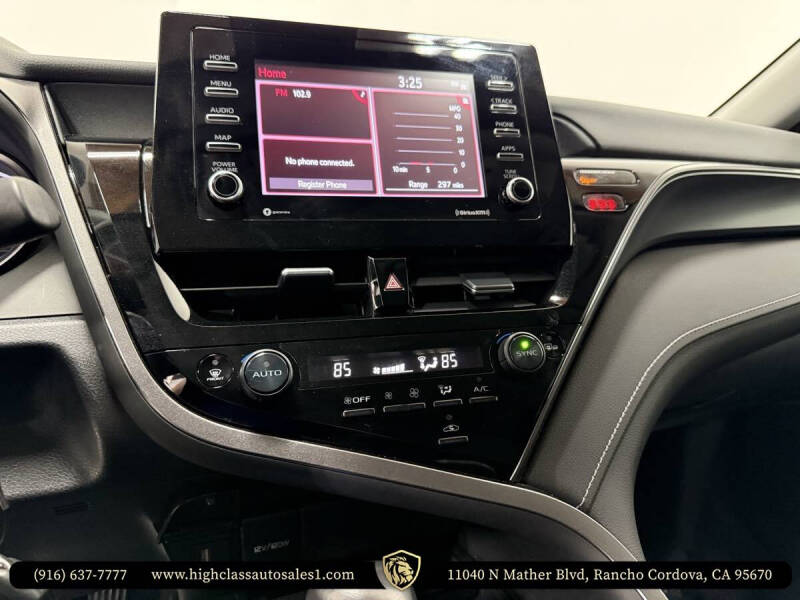 2022 Toyota Camry SE