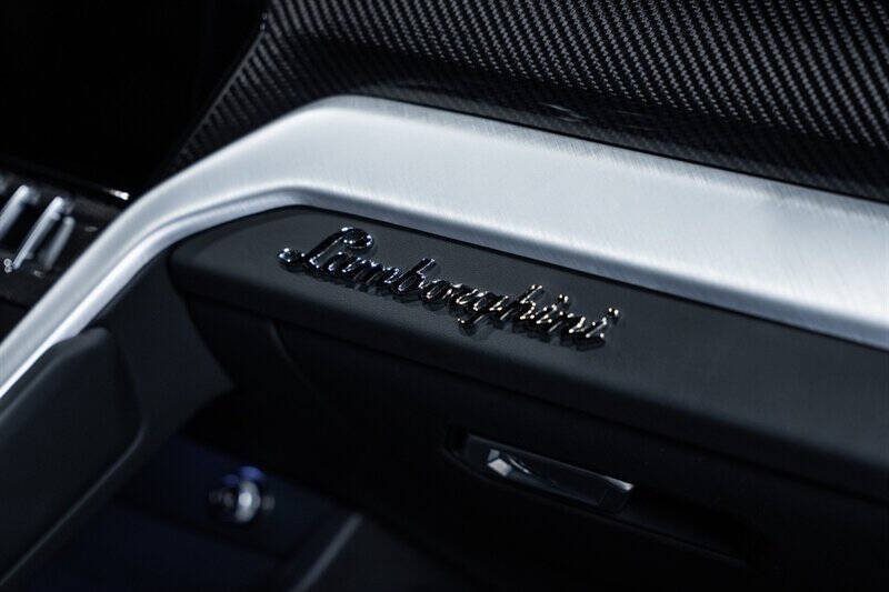 2022 Lamborghini Urus