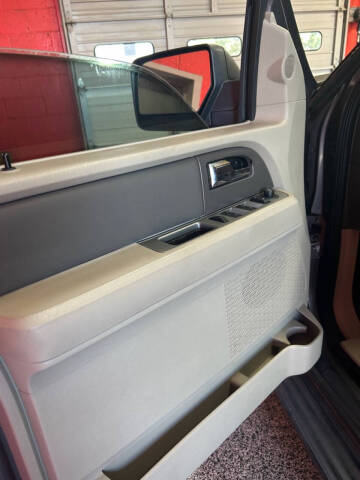 2011 Ford Expedition EL XLT