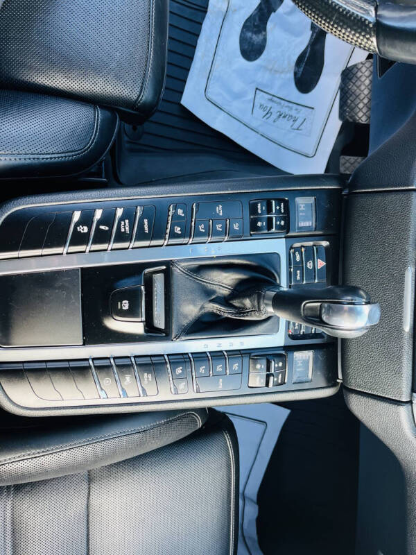 2015 Porsche Macan Turbo