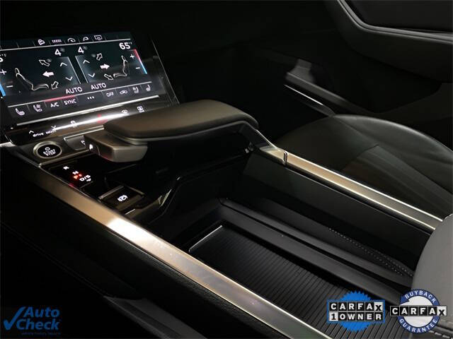 2023 Audi e-tron quattro Premium Plus