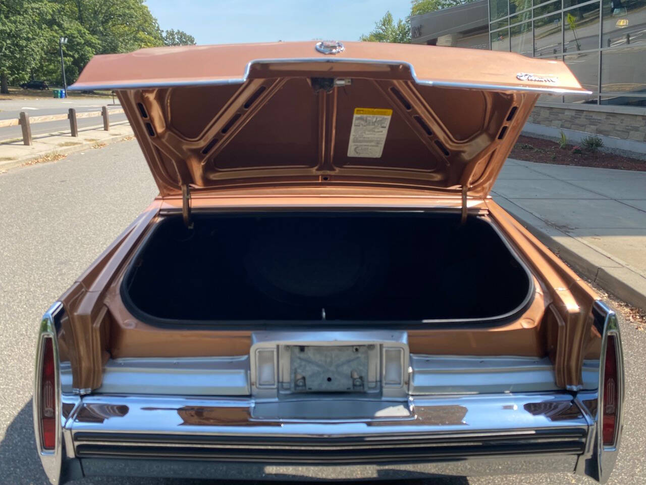 1978 Cadillac Fleetwood Brougham for sale at Vintage Motors USA in Roselle, NJ