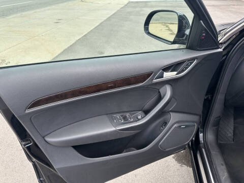 2015 Audi Q3 2.0T quattro Prestige