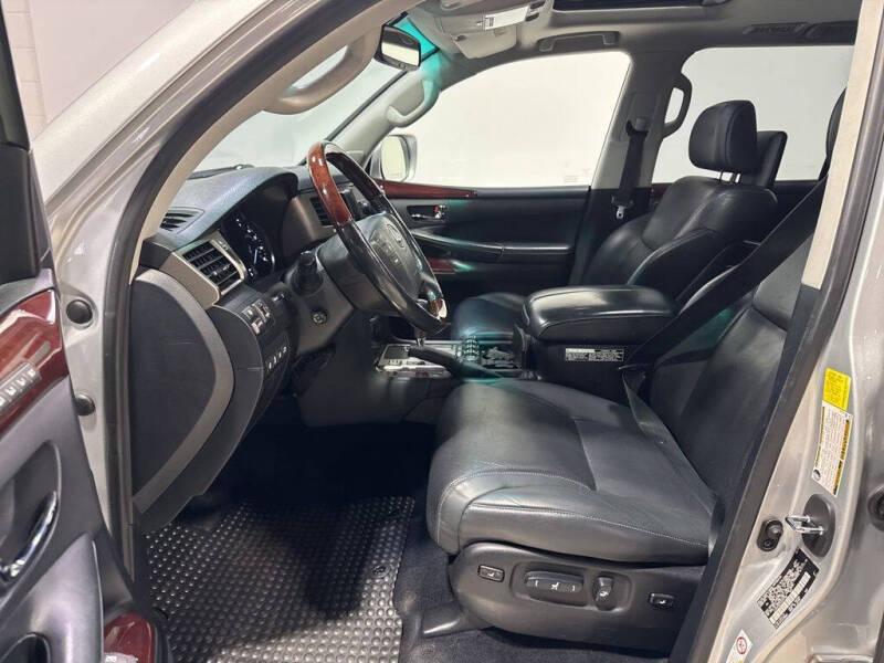 2014 Lexus LX 570