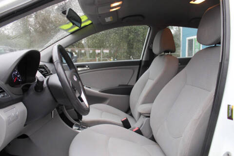 2012 Hyundai Accent SE