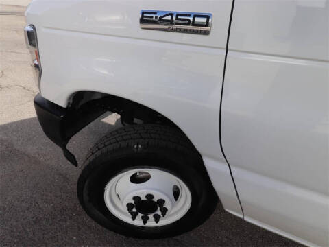 2022 Ford E-Series E-450 SD