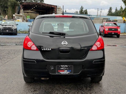 2011 Nissan Versa 1.8 S