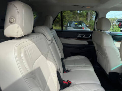 2017 Ford Explorer Platinum