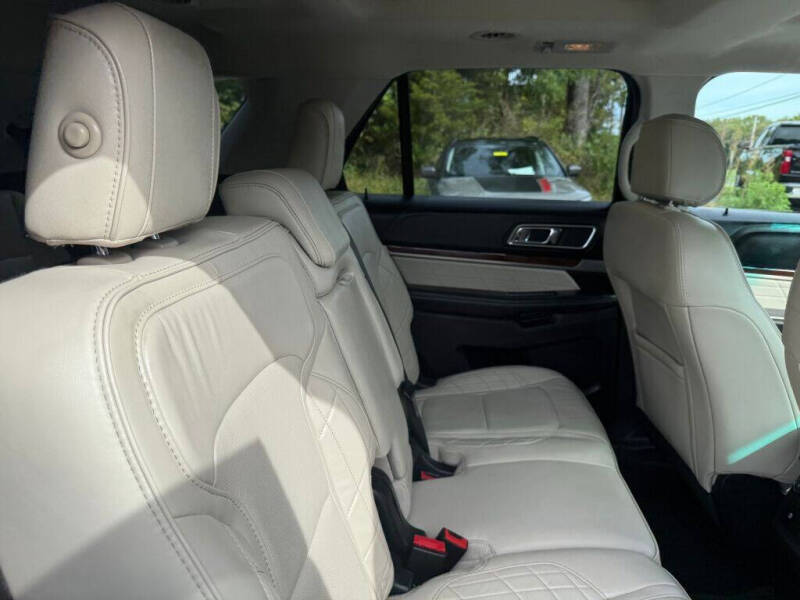 2017 Ford Explorer Platinum